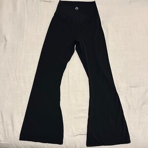 Sunzel Black Flared Leggings